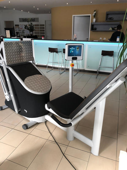 eGym 8-unit strength circuit, 8 strength machines, including PREMIUM software, serviced by eGym, built in 2014, used - top condition