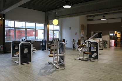 Life Fitness Circuit Serie Gerätezirkel, 10 Kraftgeräte im Set, gebraucht - überholter Zustand