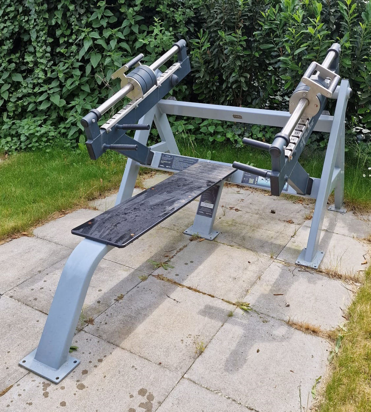 Inter Atletika Outdoor EXplode 9 Kraftgeräte im Set, DHZ Xplode Kraftgerätepark, Baujahr 2021, Farbe Grau-Silber, gebraucht - geprüfter Zustand