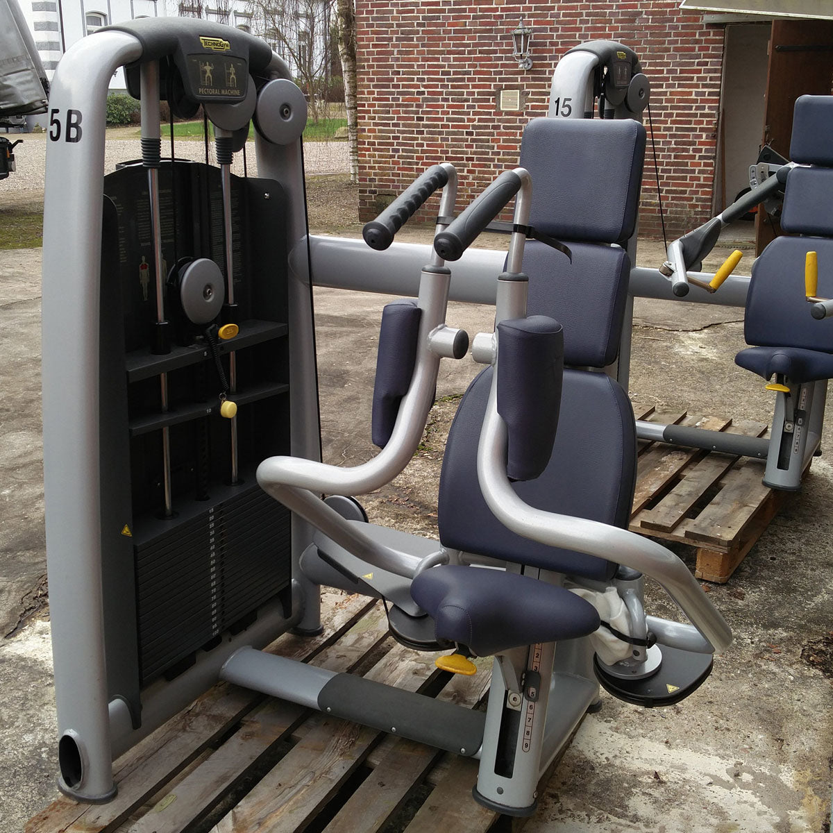 TechnoGym Selection Line strength training set/park with 10 fitness machines, additional equipment on request, used, tested and refurbished