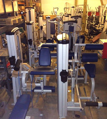 Cybex VR1 Set mit 11 Kraftgeräten, moderne Fitnessgeräte aus Showroom, Ausstellungsgeräte - sehr guter Zustand
