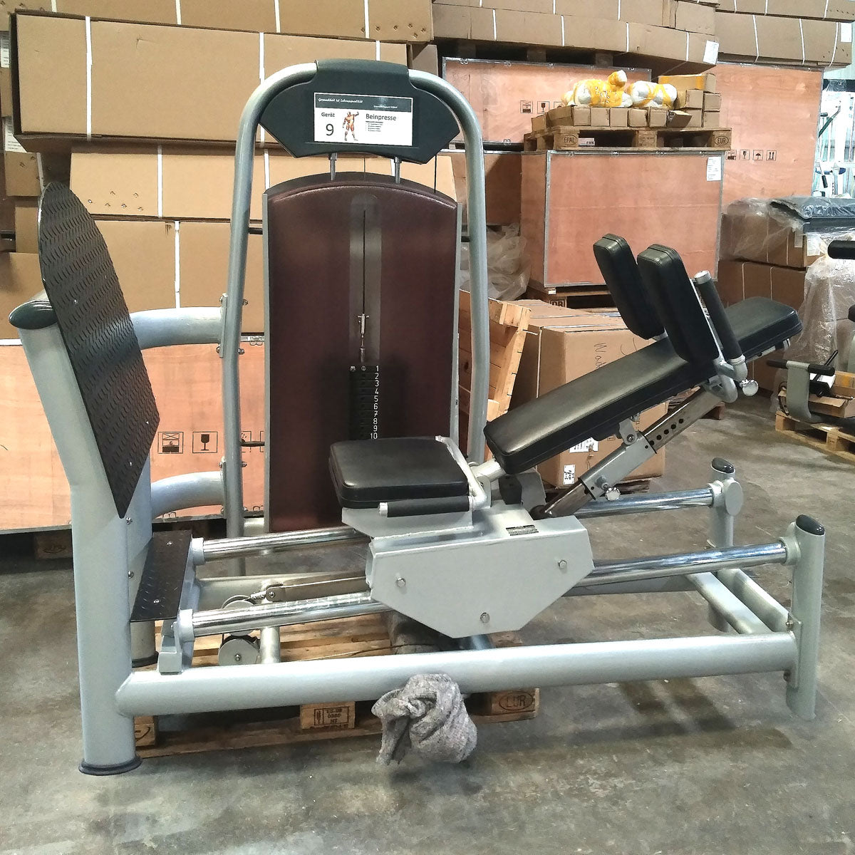 Realleader adjustable leg press, similar to functional press, sitting and lying, leg press, silver, used