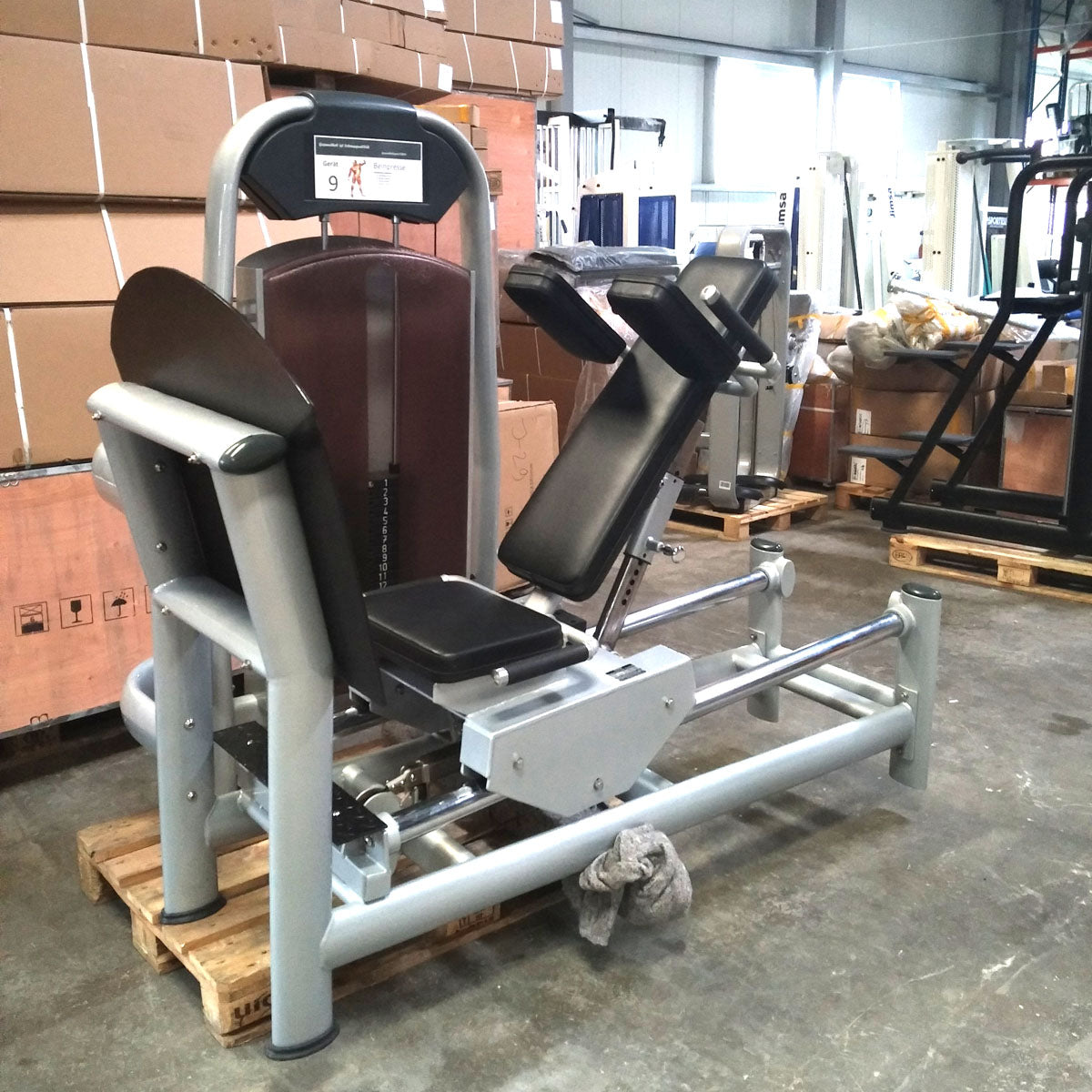 Realleader adjustable leg press, similar to functional press, sitting and lying, leg press, silver, used