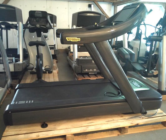 TechnoGym treadmill Excite Line Run Now 700, Unity Display with Internet, YouTube, Netflix, used - refurbished condition