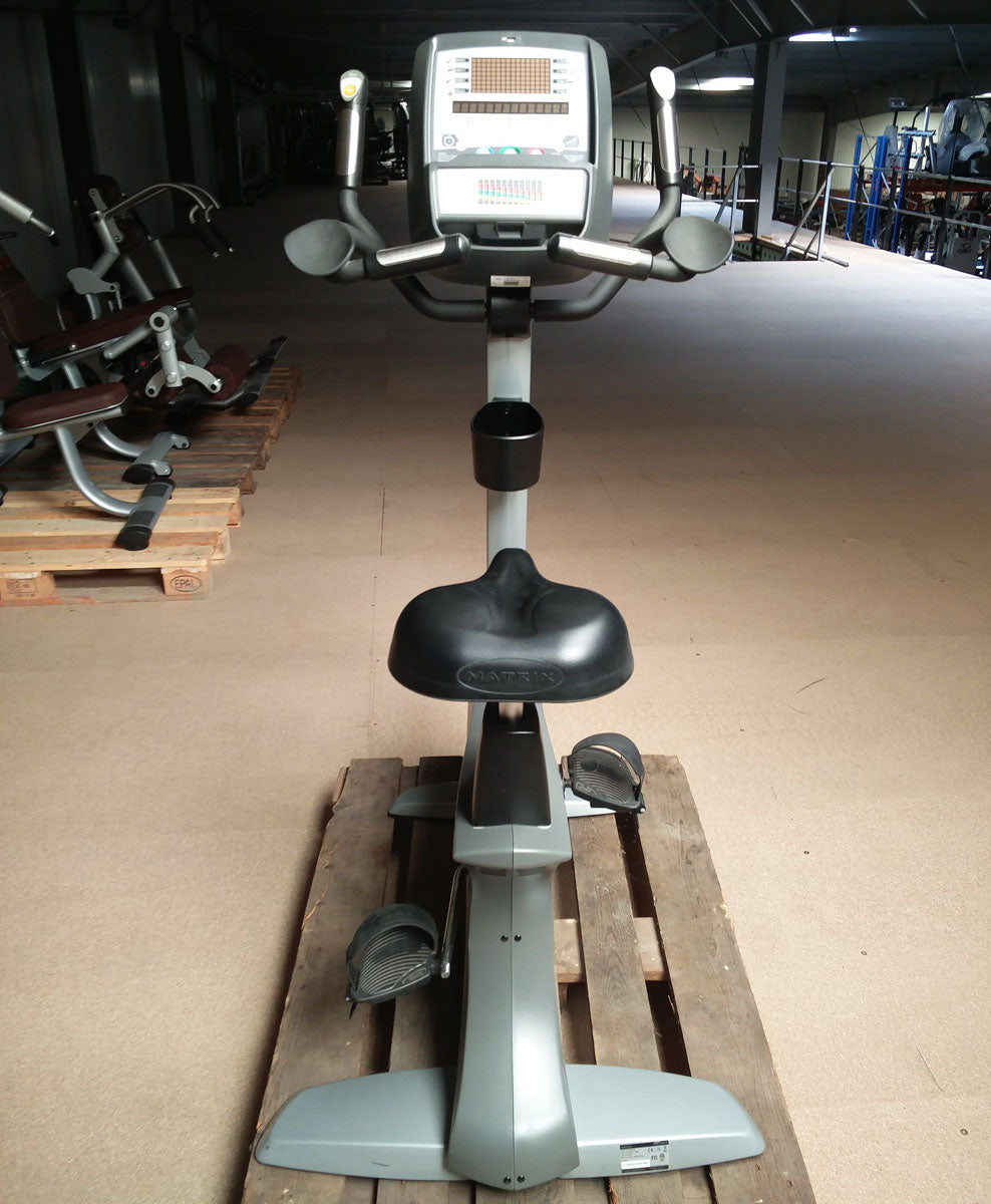 Endurance equipment set 8 pcs from Matrix, young cardio equipment, new models, Ascent Trainer, treadmills, ergometers, recumbent etc., used - refurbished condition