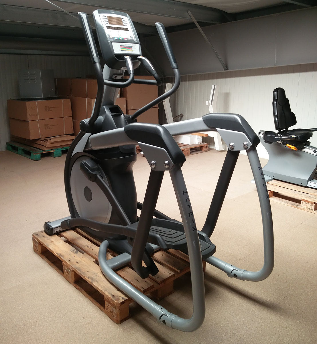 Endurance equipment set 8 pcs from Matrix, young cardio equipment, new models, Ascent Trainer, treadmills, ergometers, recumbent etc., used - refurbished condition