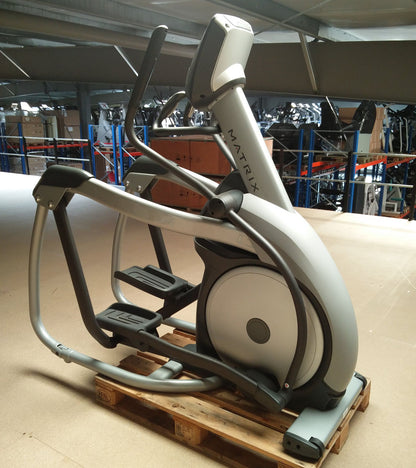 Endurance equipment set 8 pcs from Matrix, young cardio equipment, new models, Ascent Trainer, treadmills, ergometers, recumbent etc., used - refurbished condition