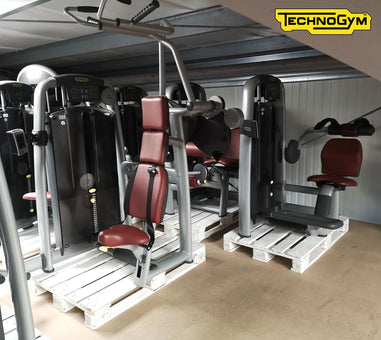 16 x Technogym Selection Line schwarz matt, neu lackiert, Gerätepark