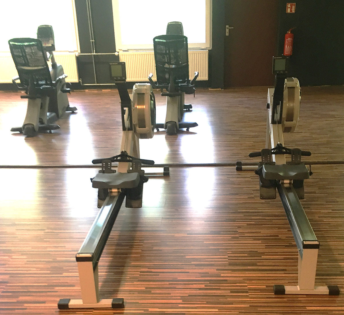 SportsArt start-up package - strength training equipment, cardio equipment, circuits, weight benches, etc. - complete gym equipment - used, refurbished condition
