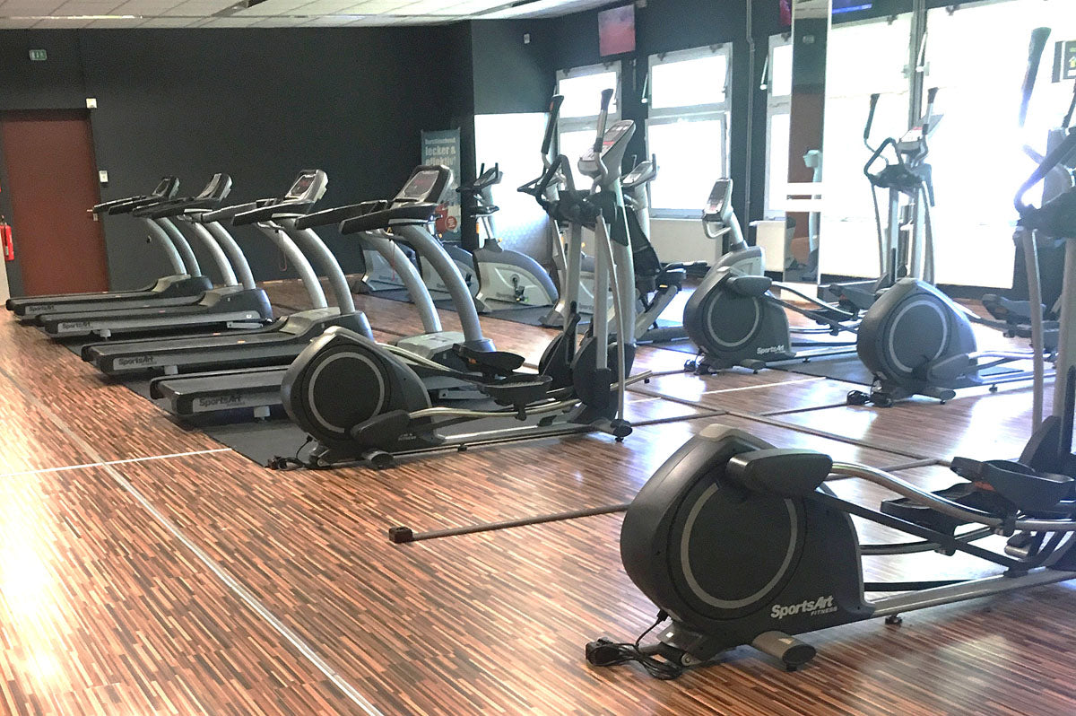 SportsArt start-up package - strength training equipment, cardio equipment, circuits, weight benches, etc. - complete gym equipment - used, refurbished condition