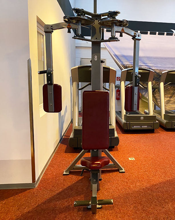 Life Fitness Pro2 and Hammer Strength - 15 strength training machines in a set, silver frame, used - refurbished condition