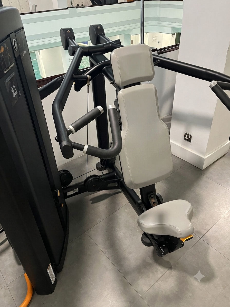 Life Fitness Set 11 Kraftgeräte, 9x Insignia und 2x Optima Serie, Rahmen Schwarz, gebraucht - überholter Zustand