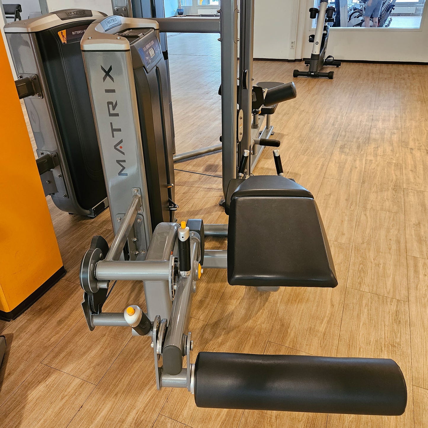 Matrix Ultra Prone Leg Curl G7-S73, recumbent leg curl machine, silver frame, used - refurbished condition