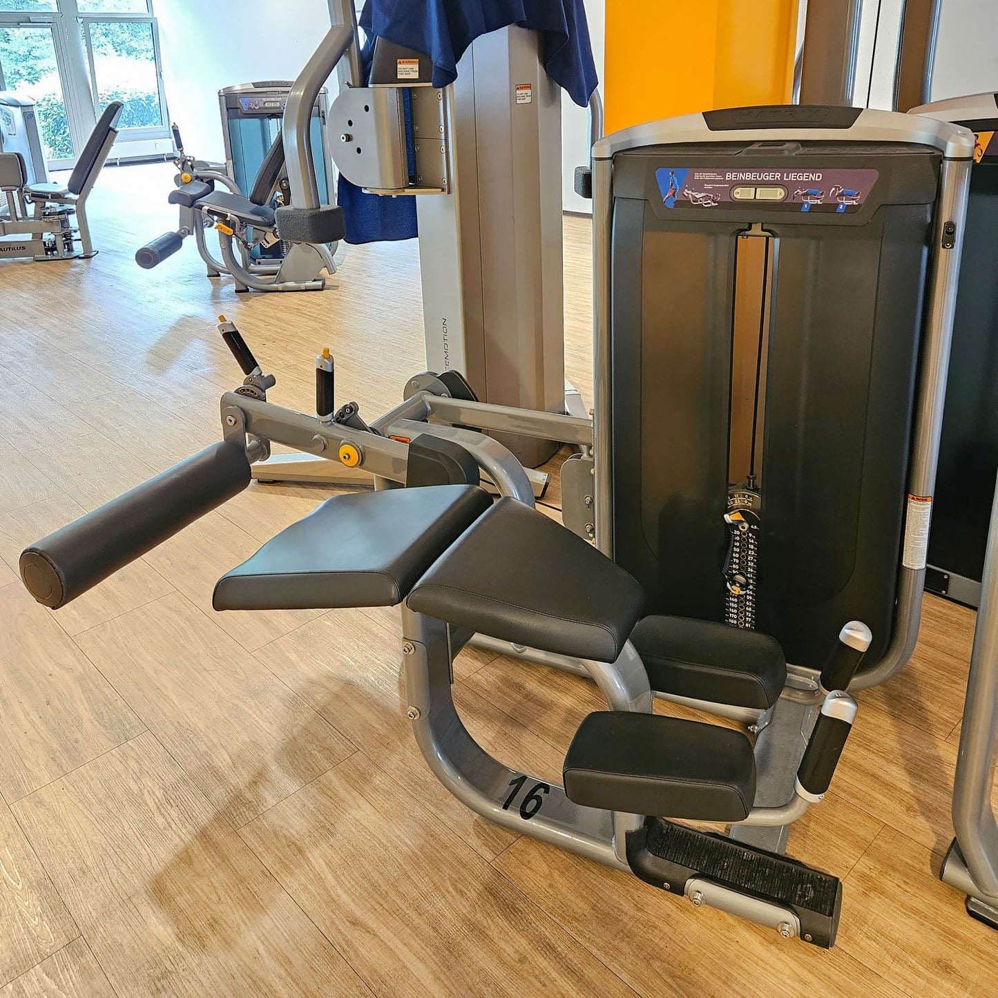 Matrix Ultra Prone Leg Curl G7-S73, recumbent leg curl machine, silver frame, used - refurbished condition