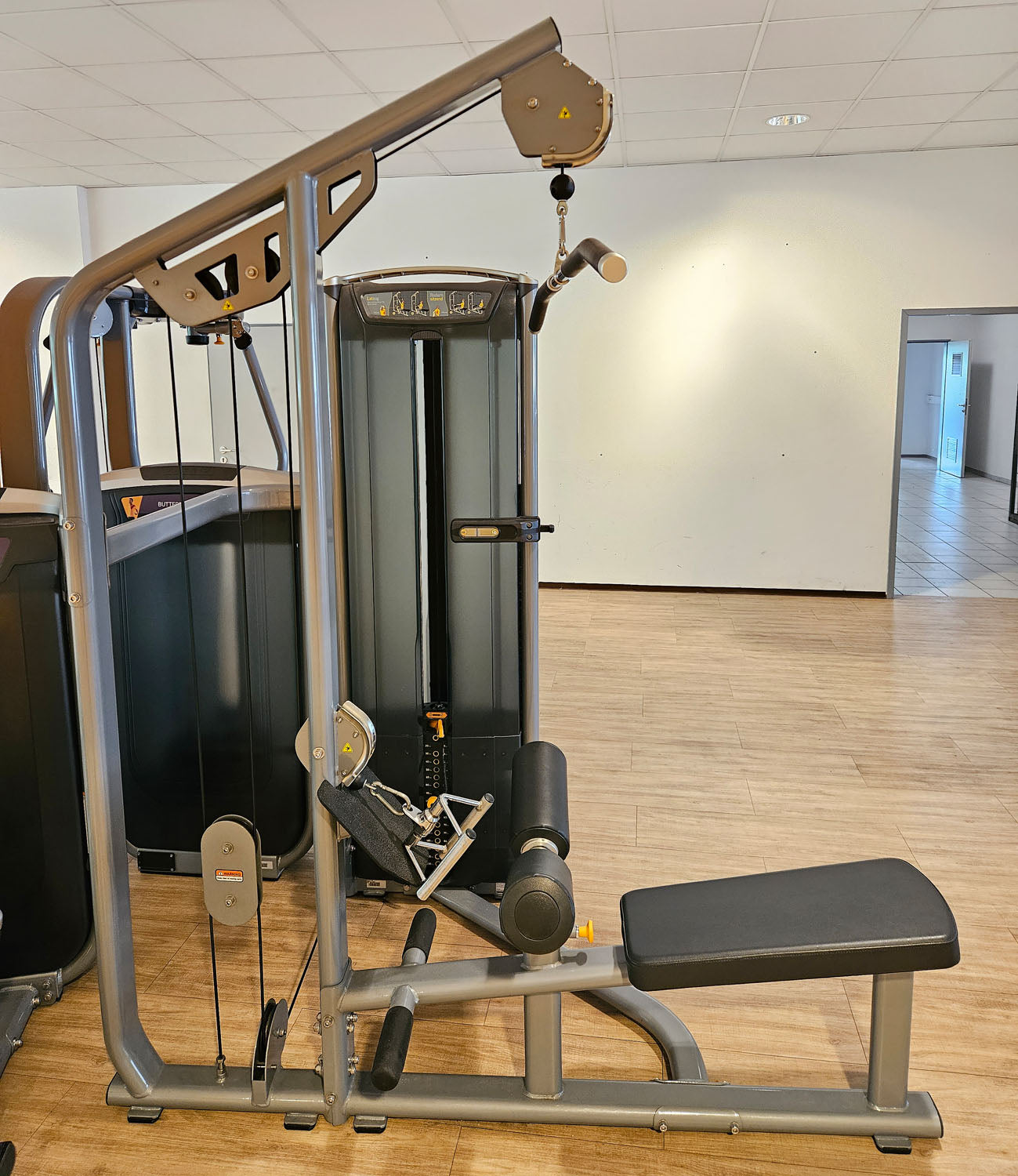 Matrix Versa Dual Lat Pulldown and Rowing Machine VS-S331, Lat Pulldown and Row Machine, 2-in-1 Combination Machine, Silver Frame, Used - Refurbished Condition