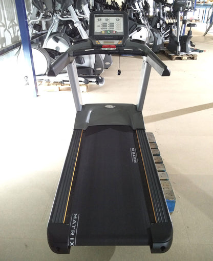 Matrix cardio equipment park, 9 machines, treadmills, cross trainers, ergometers, steppers, etc., new models, T5x - E5x - U5x - R5x, S5x, used, refurbished condition
