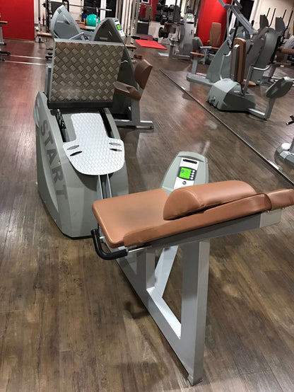 Milon Basic Kraft-Ausdauer Zirkel mit Beinpresse, 12 Fitnessgeräte, mit Software und Wartung, Grau / Braun, gebraucht