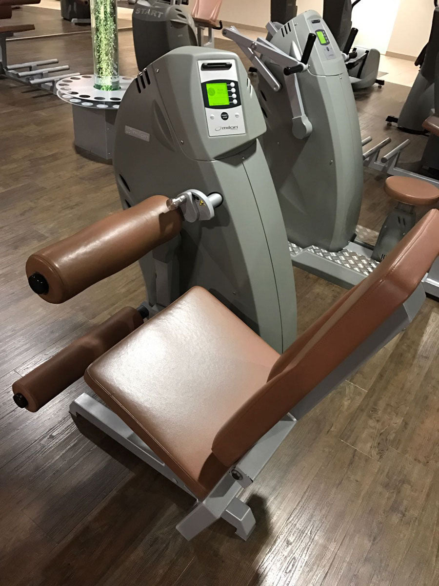 Milon Basic Kraft-Ausdauer Zirkel mit Beinpresse, 12 Fitnessgeräte, mit Software und Wartung, Grau / Braun, gebraucht