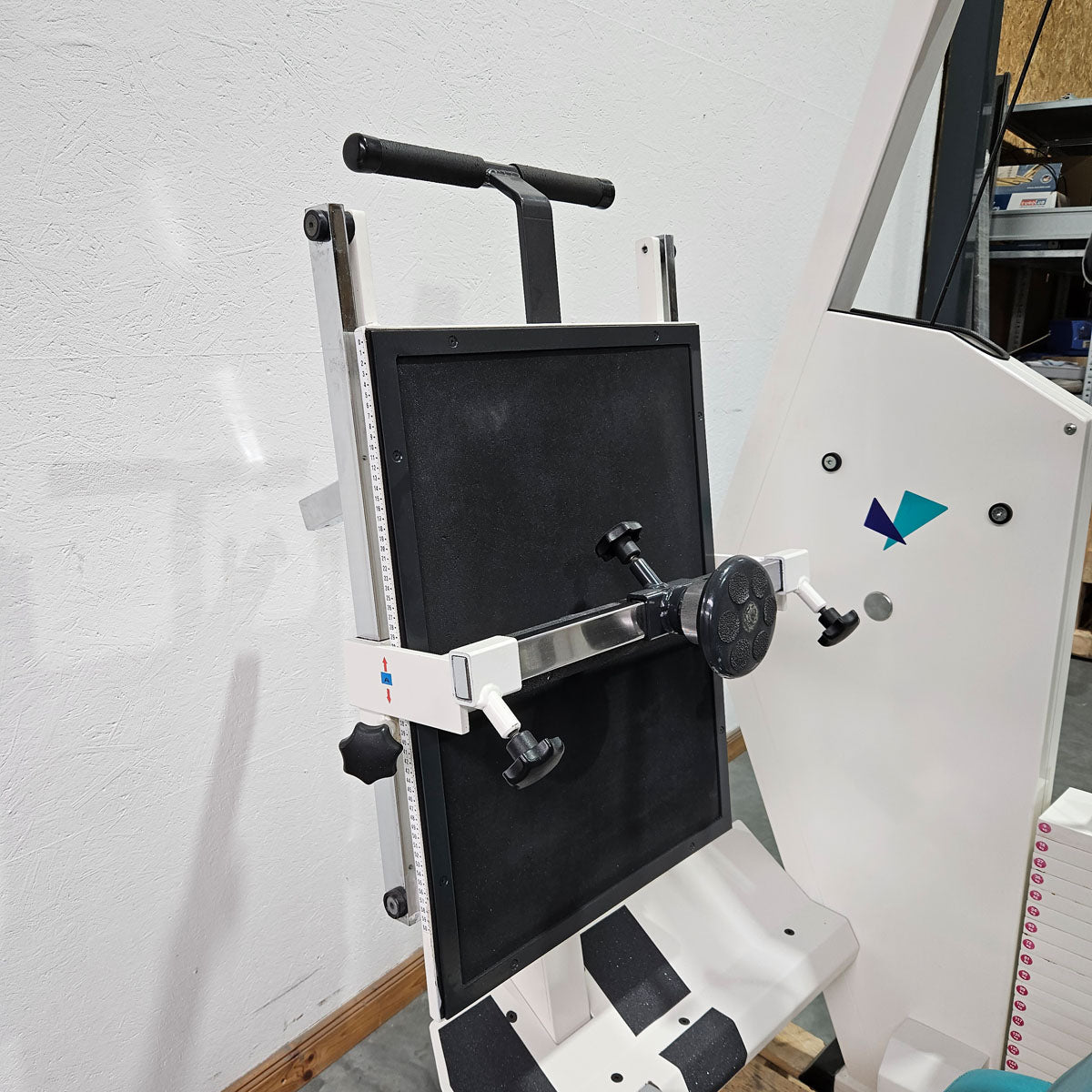 MKB Keller Funktionsstemme, Beinpresse verstellbar sitzend - liegend, Kippkreisel, 180kg Gewichtsblock, Farbe Weiß, gebraucht - überholter Zustand