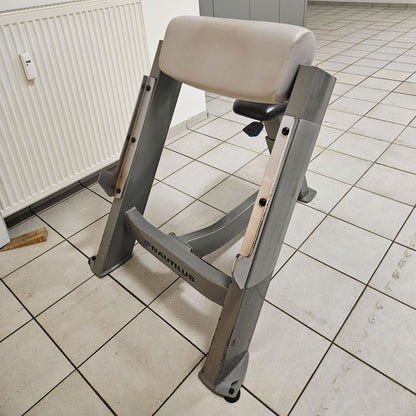Nautilus Nitro Scottcurl Bizepsbank SZ, Scottbench, Rahmen Silber, gebraucht - geprüfter Zustand mit Gebrauchsspuren