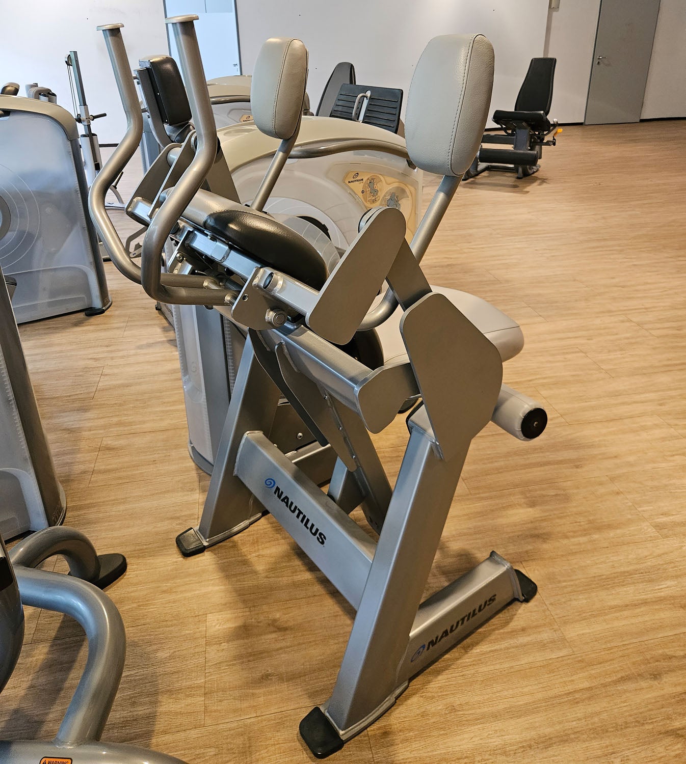 Nautilus ONE Abdominal Crunch, Bauchmaschine Klappmesser Abs, Model S6AB, Rahmenfarbe Silber, gebraucht - überholter Zustand