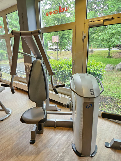 Nautilus ONE Chest Press, Brustpresse, Bankdrückmaschine, Bench Press Machine, Model S6CP, Rahmenfarbe Silber, gebraucht - überholter Zustand
