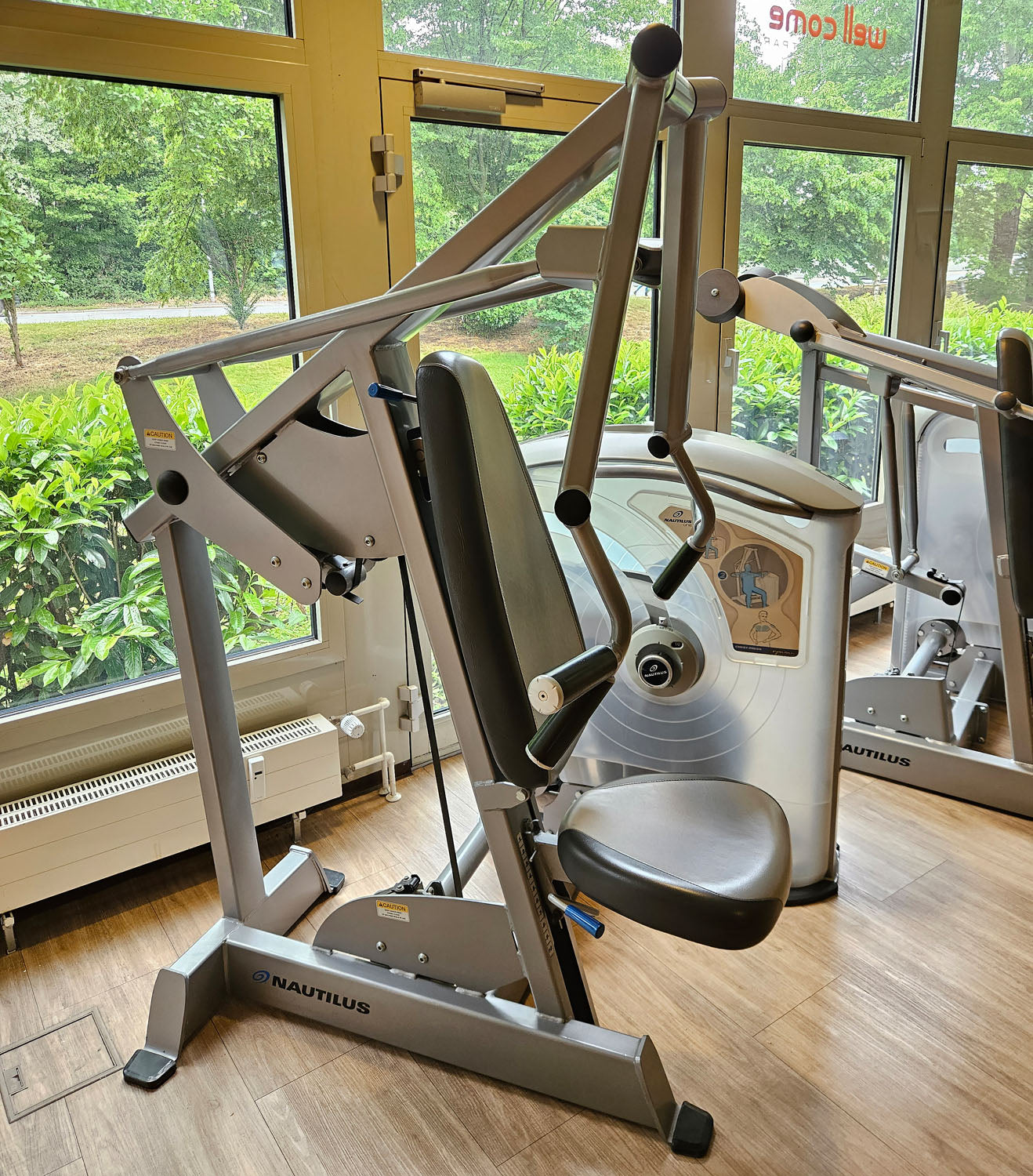Nautilus ONE Chest Press, Brustpresse, Bankdrückmaschine, Bench Press Machine, Model S6CP, Rahmenfarbe Silber, gebraucht - überholter Zustand