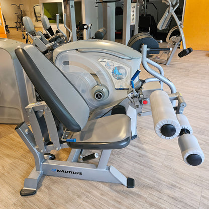 Nautilus ONE Seated Leg Curl, Beinbeuger sitzend, Model S6LC, Rahmenfarbe Silber, gebraucht - überholter Zustand