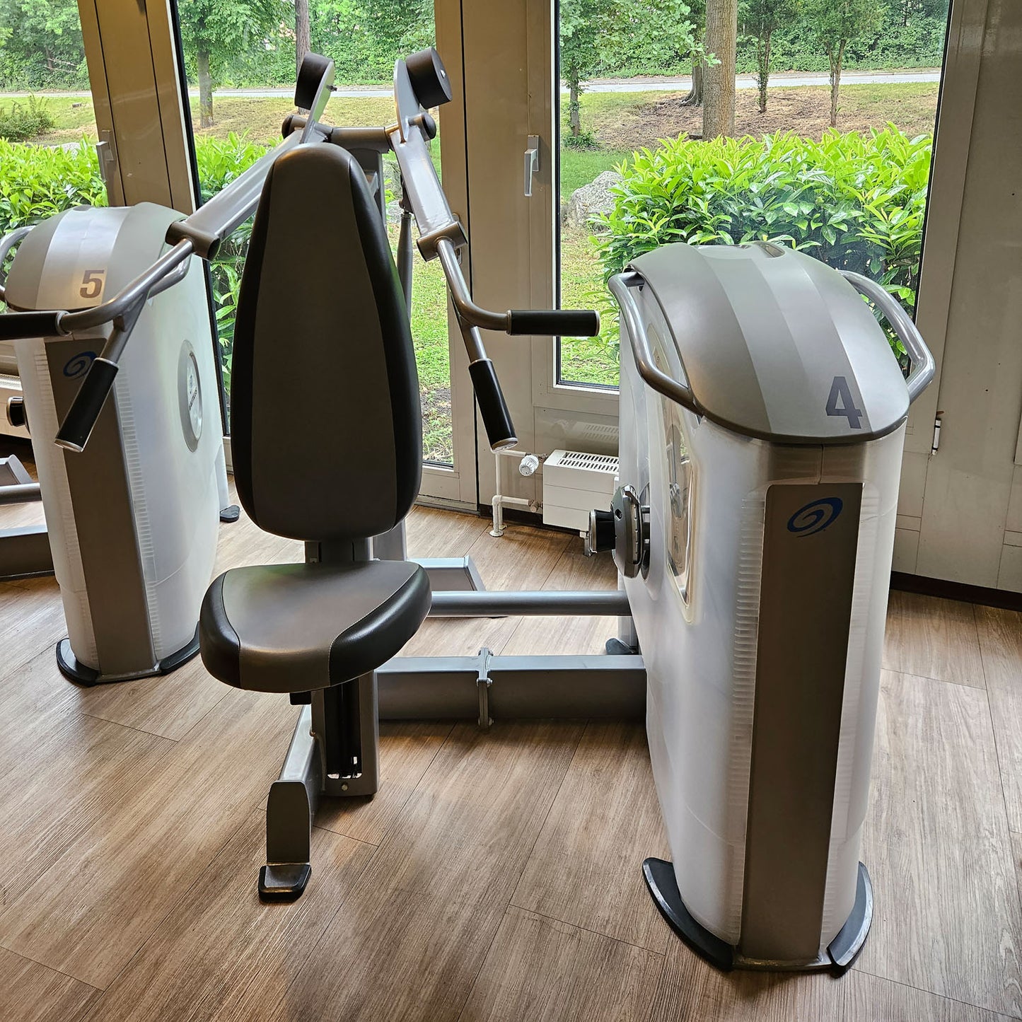 Nautilus One, 10-piece strength training set, successor to the legendary Nitro Fitness series, silver, used - refurbished condition