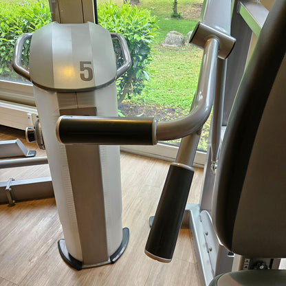 Nautilus ONE Shoulder Press, Schulterpresse, Overheadpress, Model S6SP, Rahmenfarbe Silber, gebraucht - überholter Zustand