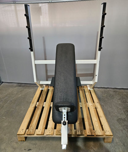 Olimp Schrägdrückerbank, Olympic Incline Bench, Hantelbank Schrägbankdrücken, Rahmenfarbe Weiß, gebraucht mit Gebrauchsspuren