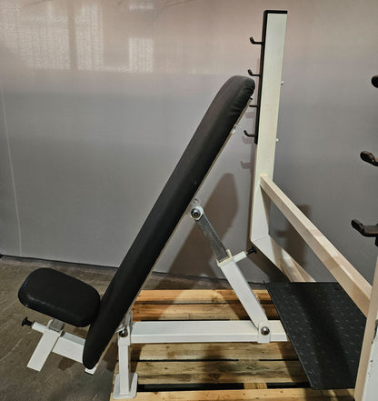 Olimp Schrägdrückerbank, Olympic Incline Bench, Hantelbank Schrägbankdrücken, Rahmenfarbe Weiß, gebraucht mit Gebrauchsspuren