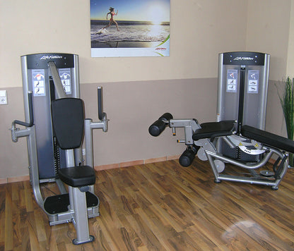 Life Fitness Optima Series - 2 in 1 Kombigeräte - 6 Kraftgeräte im Set, perfekt für Hotel, Firmenfitness, Verein oder kleiner Fitnessraum, gebraucht