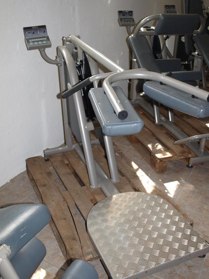 Calory Coach (SDH) circuit, 10 strength machines with display, resistances 1-8, silver, used - refurbished condition