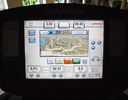 Life Fitness Laufband 95T - Elevation Series 95t - Engage 15" Touchscreen Konsole, gebraucht - überholter Zustand