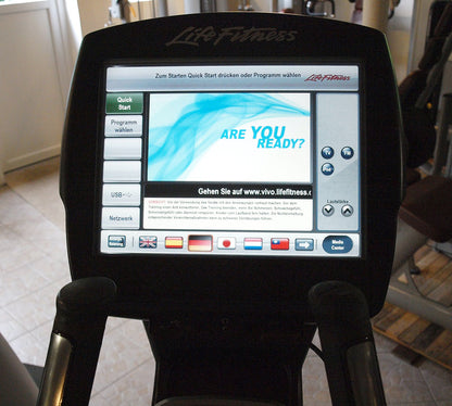 Life Fitness Crosstrainer 95X - Elevation Series 95x - Engage 15" Touchscreen Konsole, gebraucht - überholter Zustand