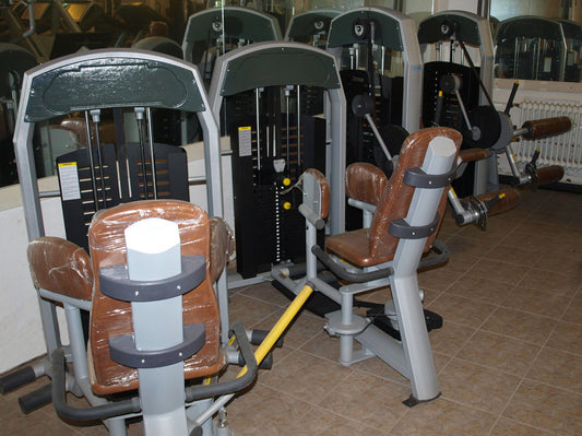 Jimsa Smartline, Proline and Benchline equipment park, 25 strength machines, color silver, exhibition pieces