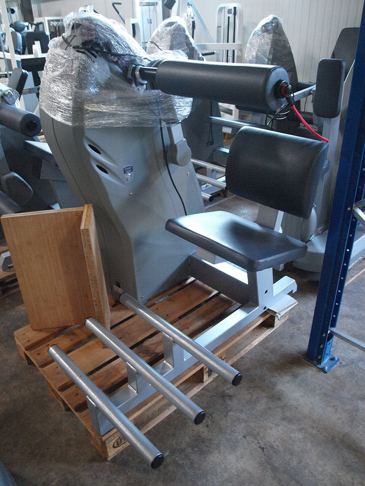 Milon strength and endurance circuit, 12 fitness machines, built in 2011, new upholstery, Milon overhauled, used