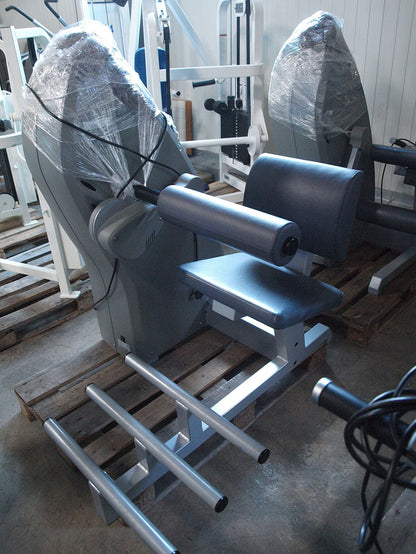 Milon strength and endurance circuit, 12 fitness machines, built in 2011, new upholstery, Milon overhauled, used
