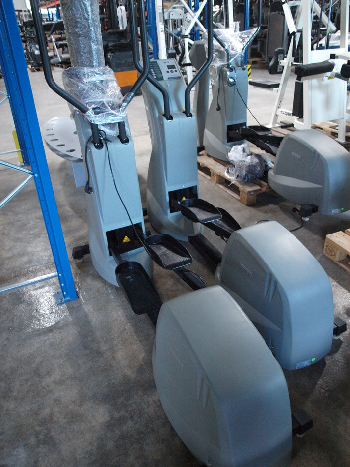 Milon strength and endurance circuit, 12 fitness machines, built in 2011, new upholstery, Milon overhauled, used