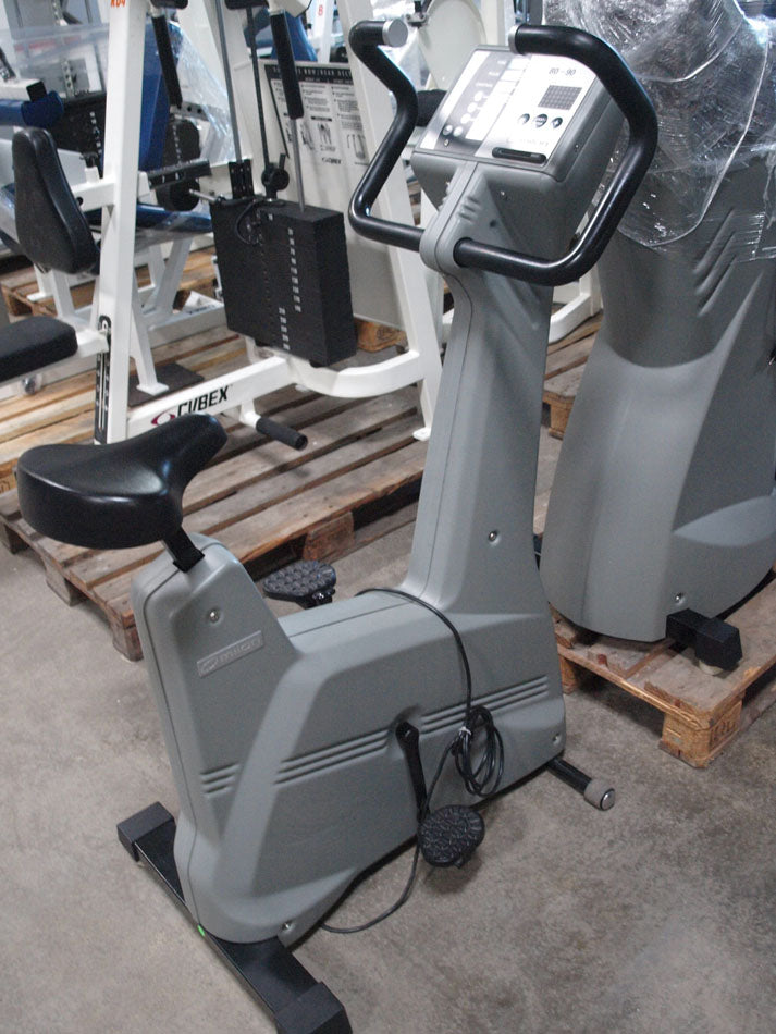 Milon strength and endurance circuit, 12 fitness machines, built in 2011, new upholstery, Milon overhauled, used