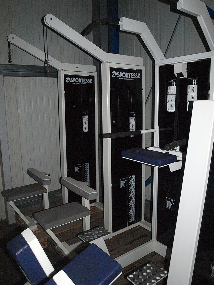 Sportesse Fitnessstudio Anlage, 16 Kraftgeräte, gebrauchter Fitnesspark, Farbe Weiß