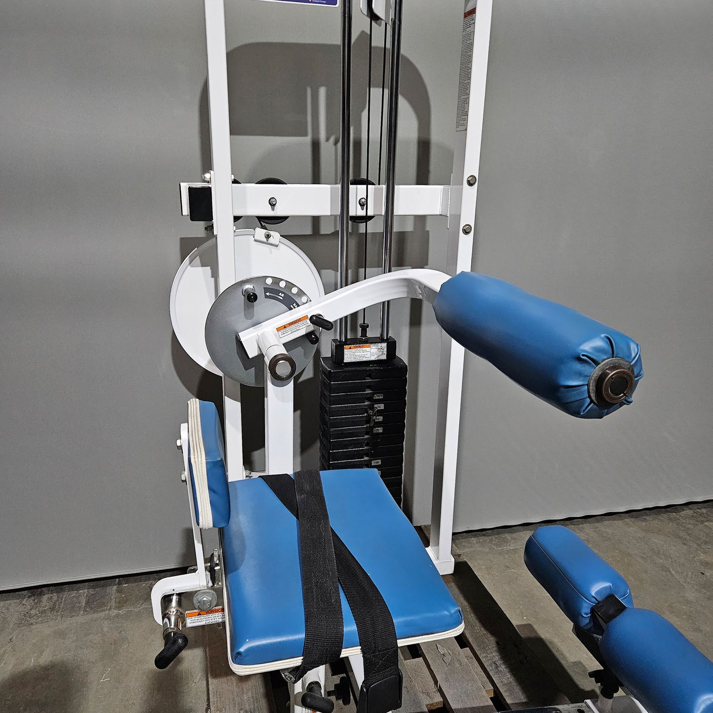Paramount Back-Ab Model 1800 - Abdominal machine and back extension 2 in 1 combination machine, Lower back and Abdominal, Made in USA, Color White, Used - Tested Condition