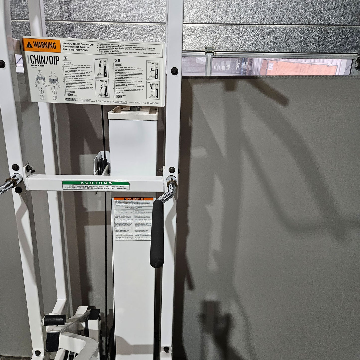 Paramount Chin-Dip Model PL4000 - Dip pull-up machine with weight support, Made in USA, used - tested condition
