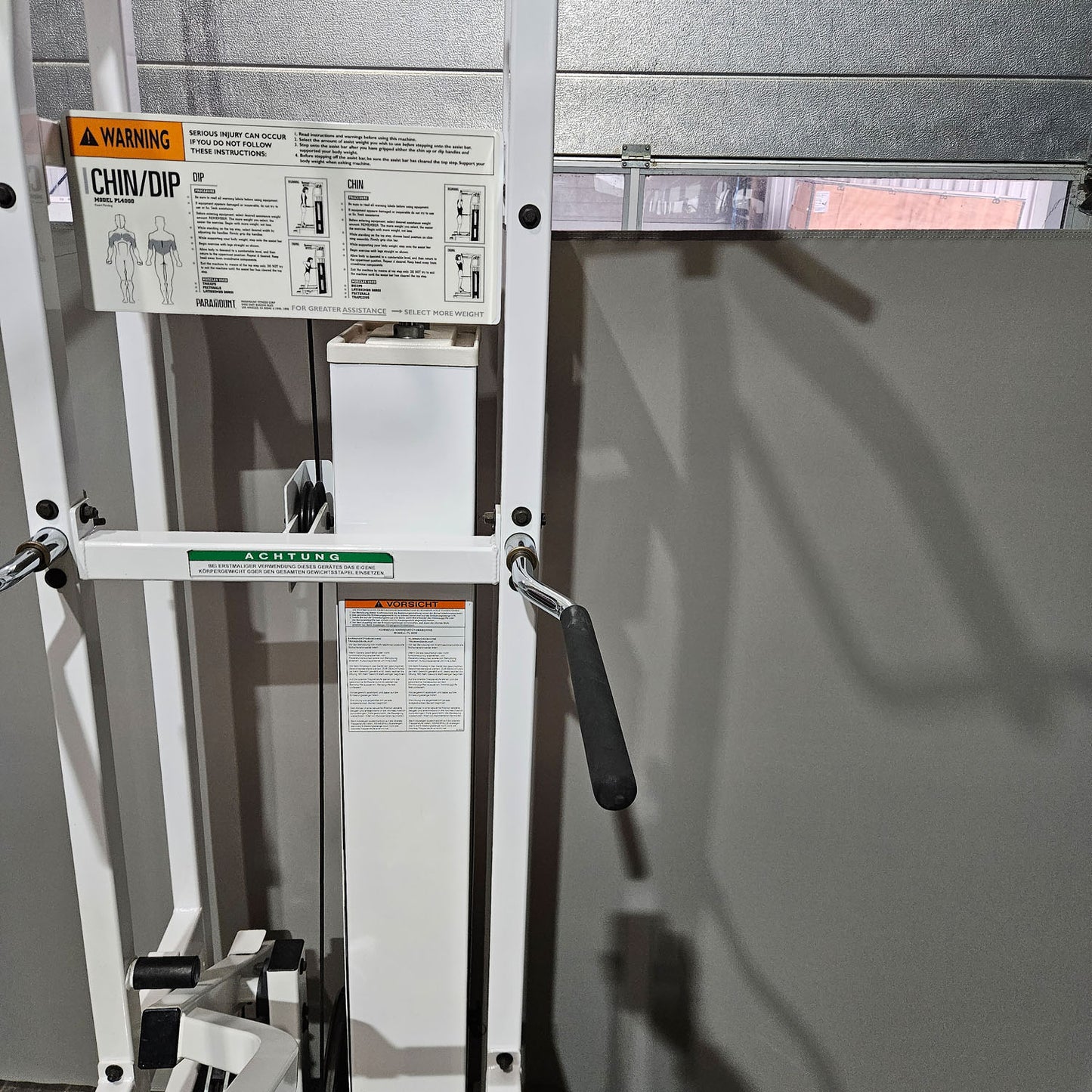 Paramount Chin-Dip Model PL4000 - Dip pull-up machine with weight support, Made in USA, used - tested condition