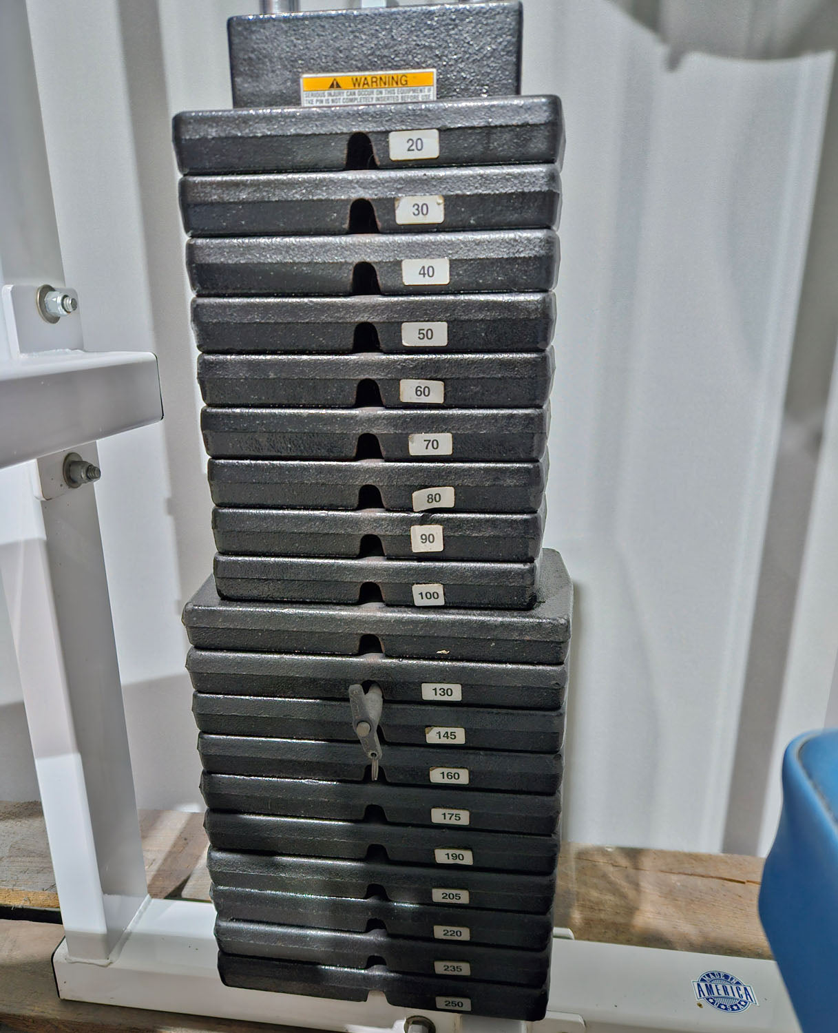 Paramount Glute Model 1300 - Gluteus Machine Kick, Glute Radial Butt Machine, Made in USA, Color White, Used - Tested Condition
