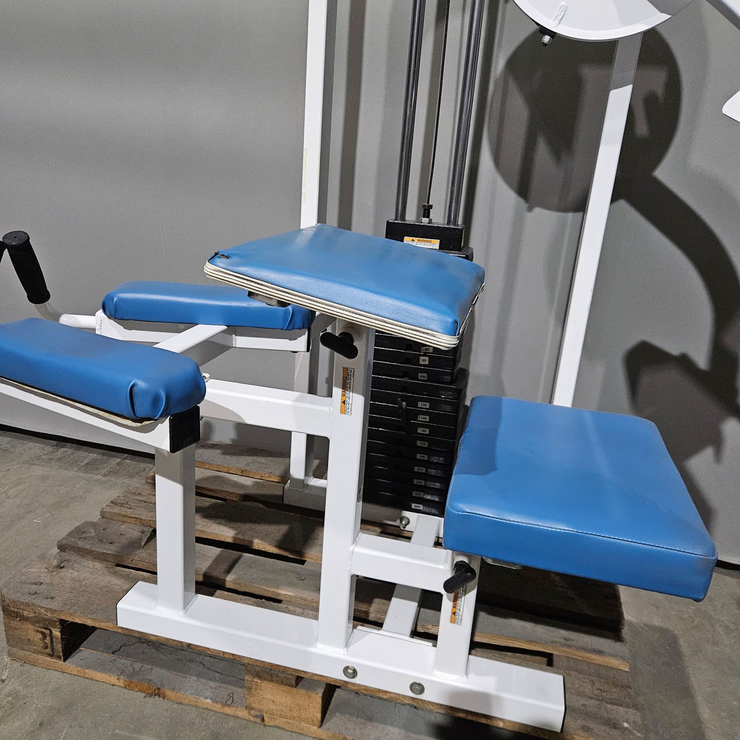 Paramount Glute Model 1300 - Gluteus Machine Kick, Glute Radial Butt Machine, Made in USA, Color White, Used - Tested Condition