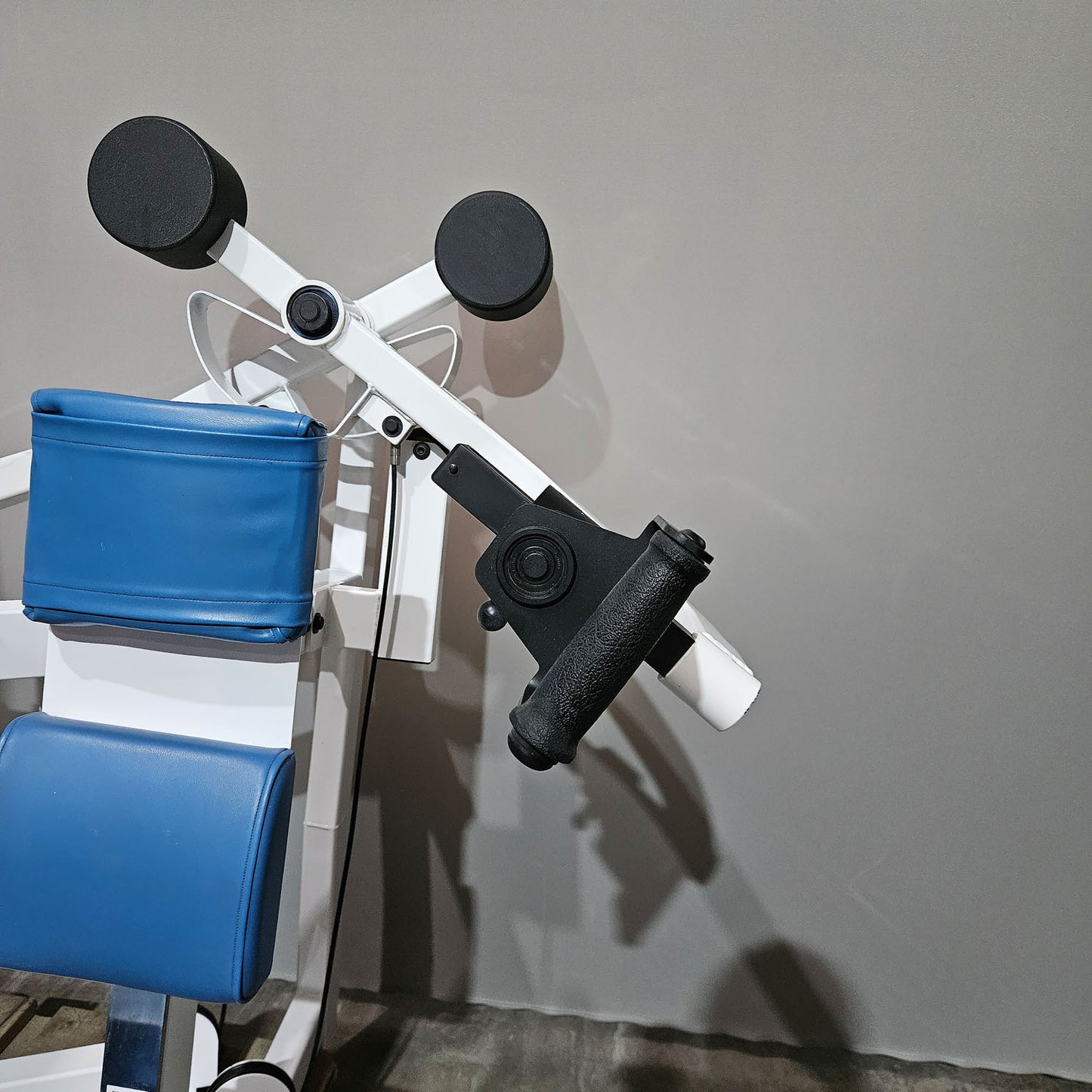 Paramount Rotary Shoulder - ART 4400 - Shoulder Press, Shoulder Press, Overhead Press, Rotating Handles, Made in USA, Used - Tested Condition