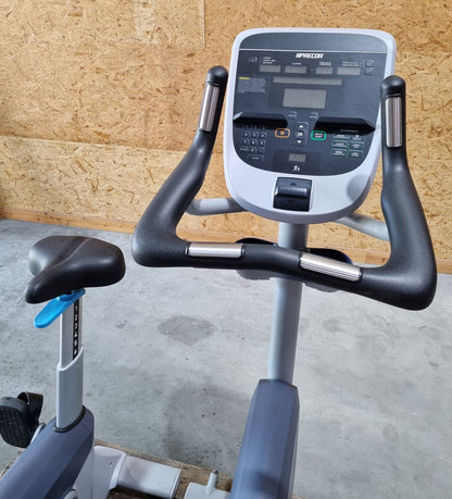 Precor 6 cardio machines in a set, only 3 years old, new models, treadmill, AMT, cross trainer EFX, ergometer, recumbent etc., used - refurbished condition