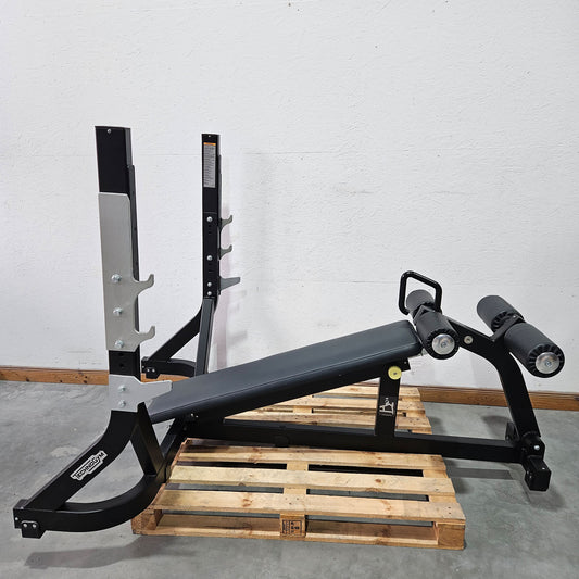 Set of 3 Technogym Pure bench presses, 1x flat press bench, 1x incline press bench and 1x negative press bench, Pure Strength Bench Series, color black, used - refurbished condition